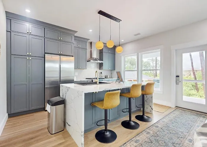 Gorgeous Coastal With Private Pool And Close To And Golf Privileges * Pensacola